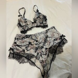 Agent Provocateur Silk set